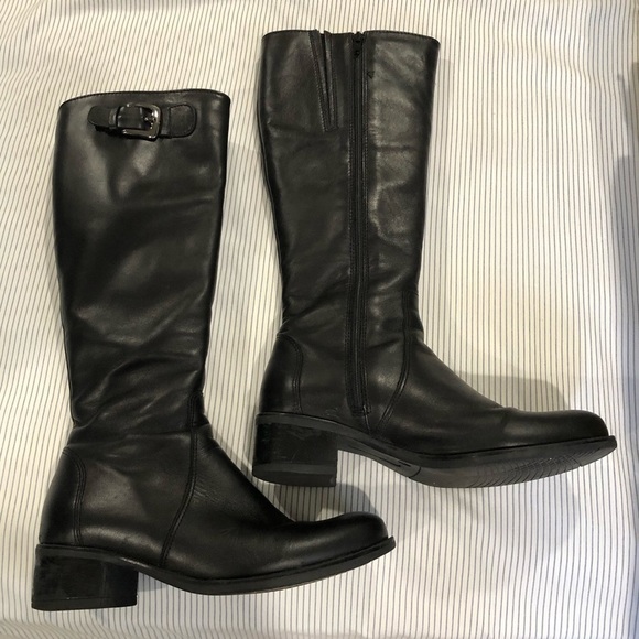La CANADIENNE Shoes - LA Canadienne boots